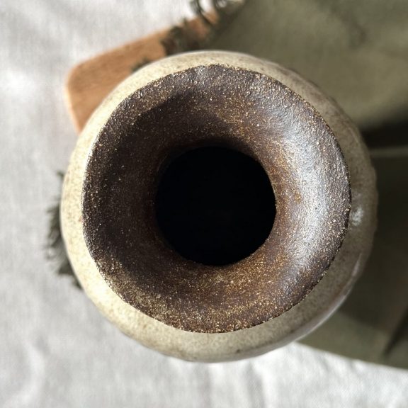vue dessus vase Wamba ouverture grès chamotté