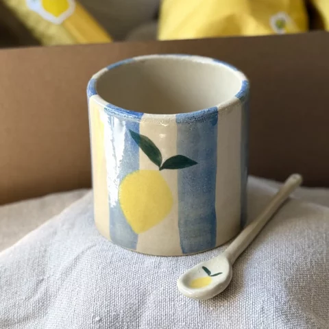 Coffret CITRON <br> tasse et cuillère <br> grès blanc